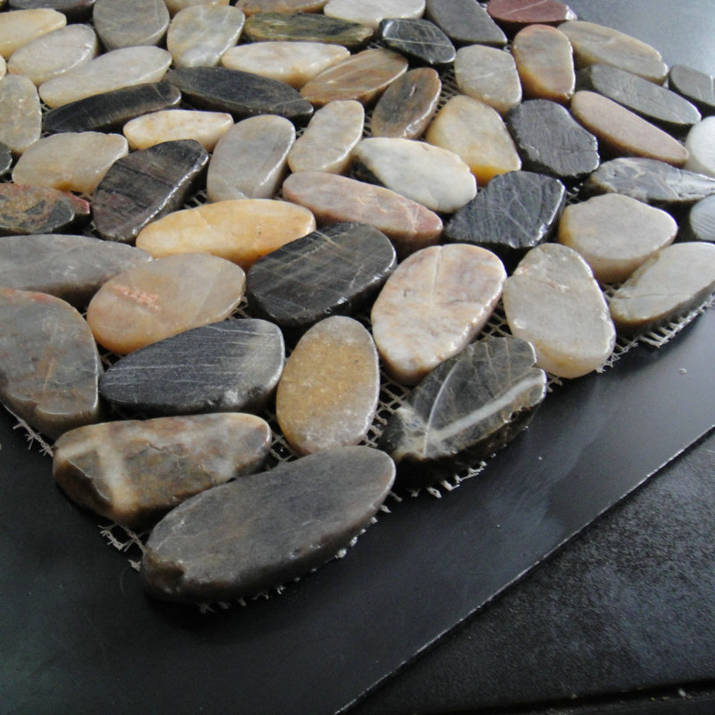 Pebble Stone on Net Tile